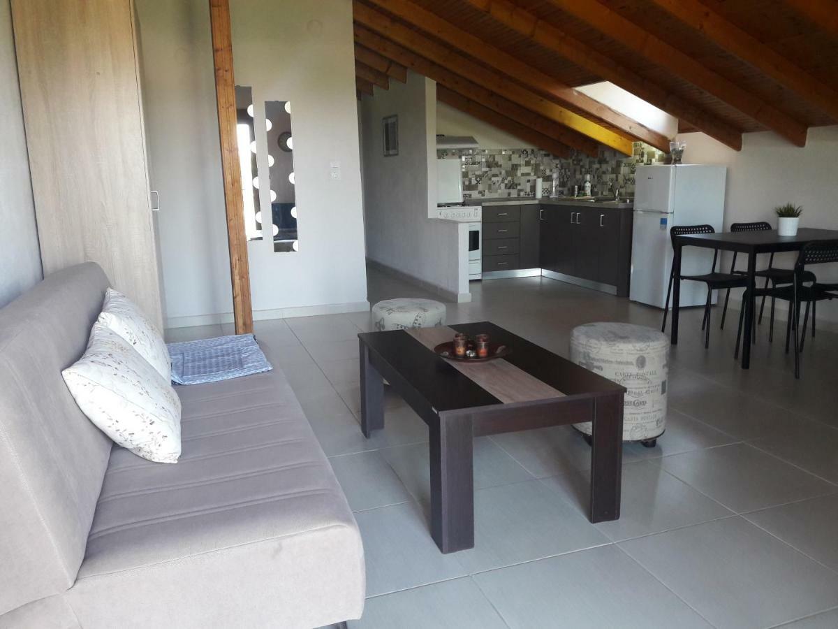 Villa Eleni Ofrínion エクステリア 写真